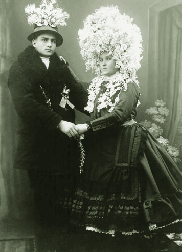 Anna a Ján Klinko, 1931, Stará Pazova;
fotografiu poskytla: Anna Bzovská