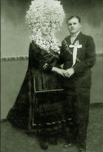 Katarína Stupavská a Samuel Zorjan, 1933, Šíd;
fotografiu poskytla: Viera Madacká