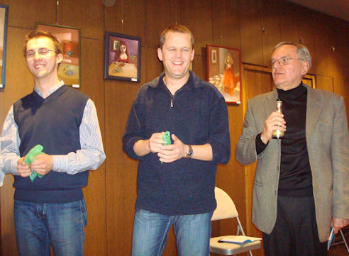Janko Tomek, Jaroslav Nemček a Juraj Ferík (z ľava) si zahrali na týchto hudobných nástrojoch.