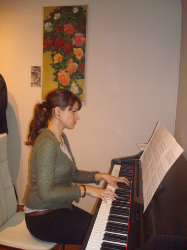 Ivana Novakova the piano player