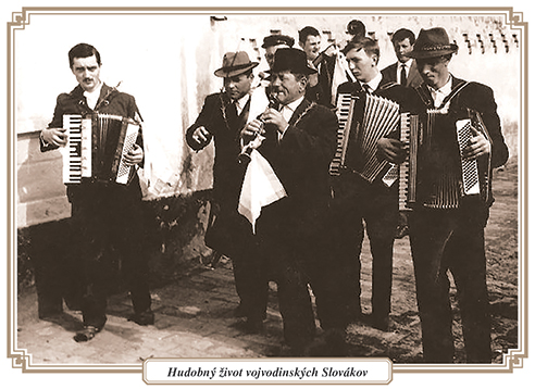 Svadobná hudba na ulici Vojlovice. Fotografiu poskytla Alena Gajanová.