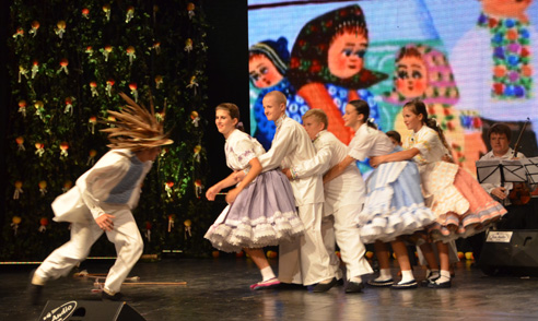 Hložianski tanečníci predviedli úryvok z víťaznej choreografie Detské hry z Hložian