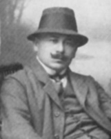 Sochár Ján Koniarek (1878 – 1952) v Belehrade, roku 1910