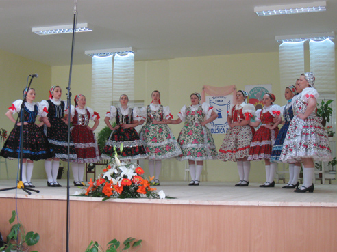 Vojlovicka zenska spevacka skupina na FF Tancuj, tancuj v Hajdusici, 2009
