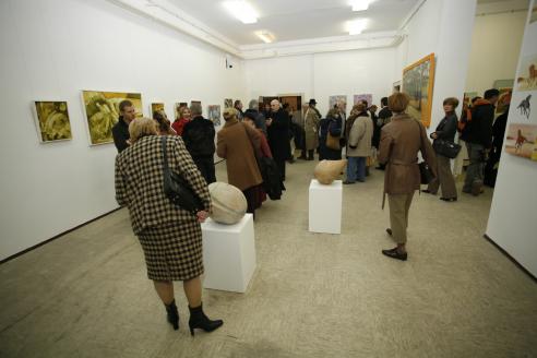 Výstava obrazov účastníkov bienála