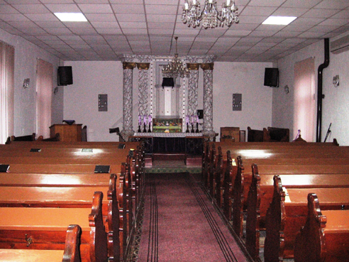 Interiér evanjelického kostola v Šíde