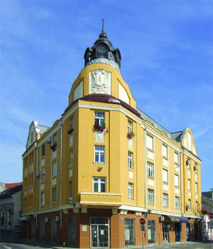 Budova na Trifkovićovom námestí v Novom Sade, v ktorej sídli ÚKVS