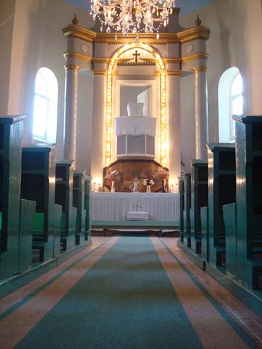 Oltár v evanjelickom kostole v Dobanovciach, 2010